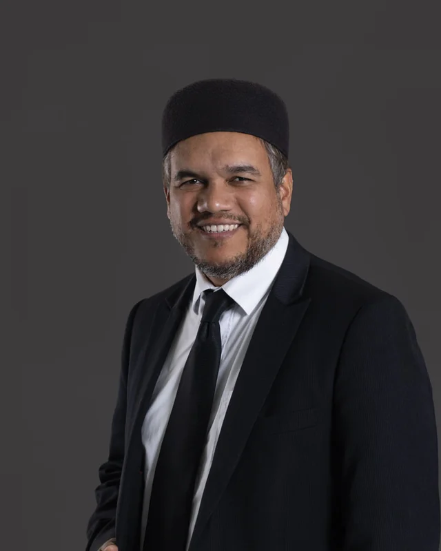 Prof Muneer Abduroaf